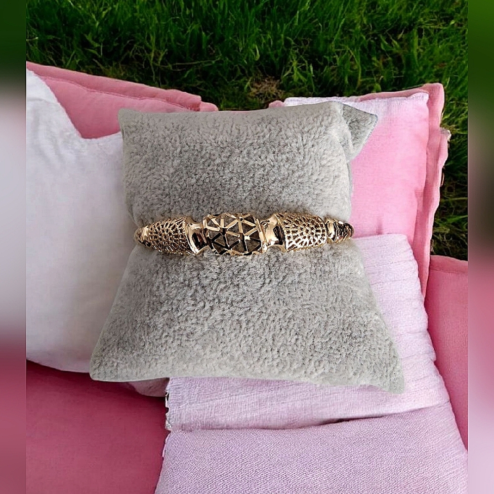 Beautiful Rose Valade Etched Gold Plated Bangle Bracelet - Picture 2 of 11
